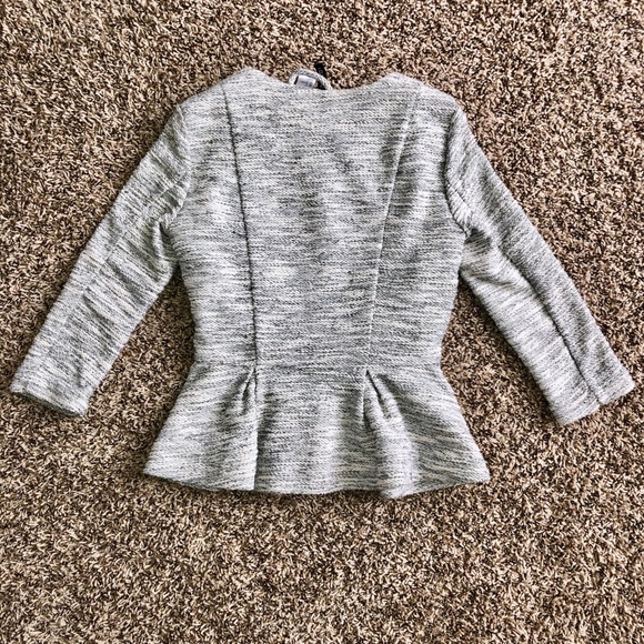 Gray and White h&m shirt - Picture 6 of 7